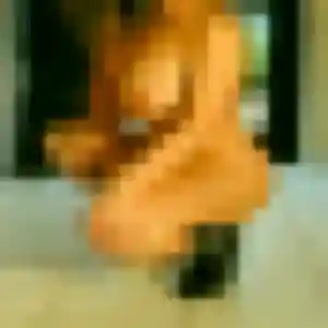 Contacte Flore, 29 ans à Vézelin-sur-Loire en privé