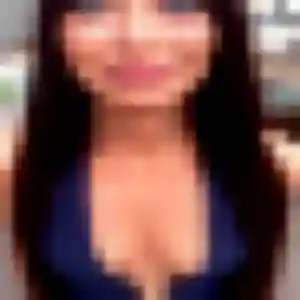 Siham, 36 ans, en ligne à Vicq-sur-Breuilh pour une rencontre coquine