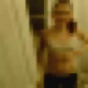 Rencontre Natacha, 22 ans à Vienne en t'inscrivant