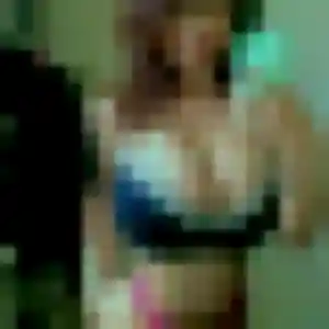 Photo sexy de Ulrike, 40 ans à Vildé-Guingalan - rencontre coquine
