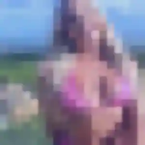 Xena, 28 ans, en ligne à Villedieu-les-Poêles-Rouffigny pour une rencontre coquine