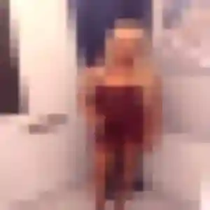 Contacte Elena, 39 ans à Villeneuve-sur-Yonne en privé
