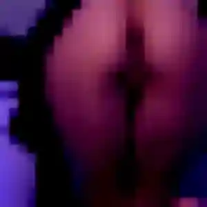Brune, fille de 28 ans veut plan cul à Vitrac